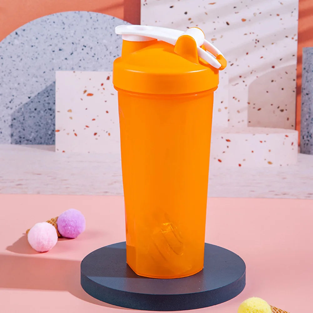 600ml Portable Protein Powder Shaker Bottle Leak Proof Water Bottle for Gym Fitness Training Sport Shaker Mixing Cup with Scale