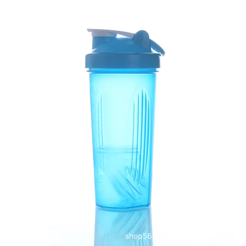 Tragbare Proteinpulver-Shaker-Flasche, 700 ml, auslaufsichere Wasserflasche für Fitnessstudio, Fitnesstraining, Sport-Shaker-Mixbecher mit Skala