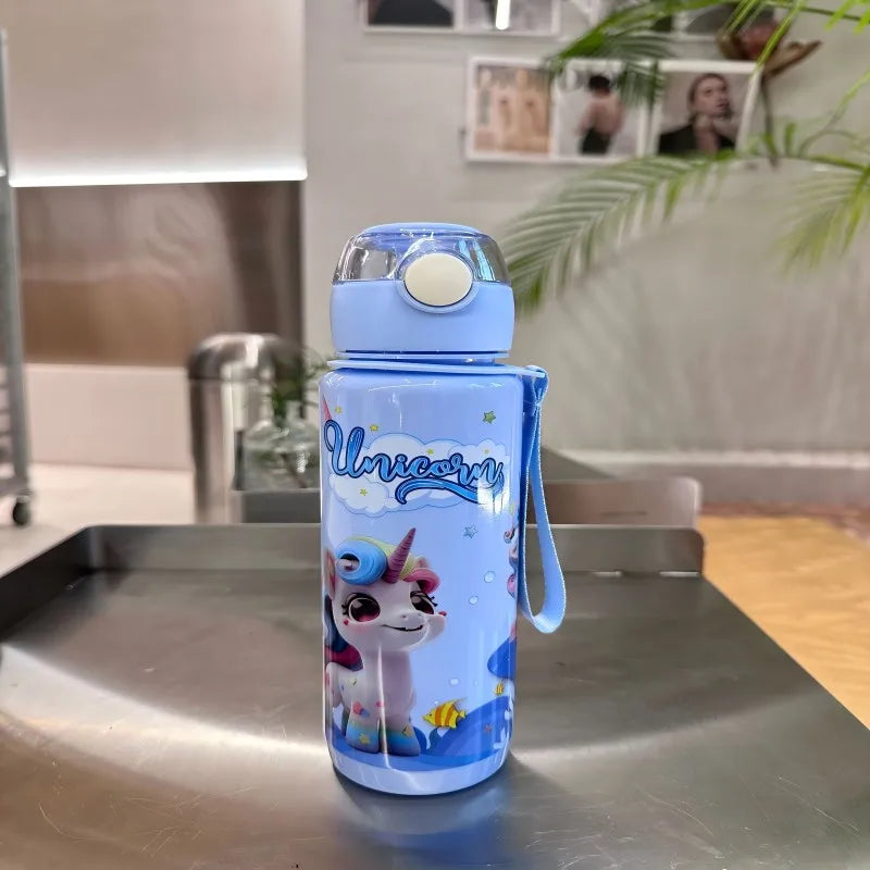 700 ml große Kapazität Cartoon niedlichen Kunststoff tragbare Tasse auslaufsicher tragbare Seil Stroh Tasse Wasser Tasse Türverriegelung Outdoor Reisen