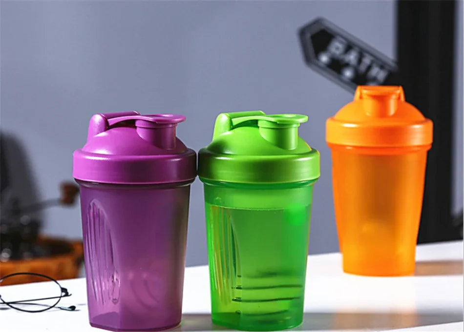 Sport Shaker Bottle Whey Protein Powder Mixing Fitness Gym Shaker Outdoor Portable Plastic Drink Bottle Cocina cleaver 400ML