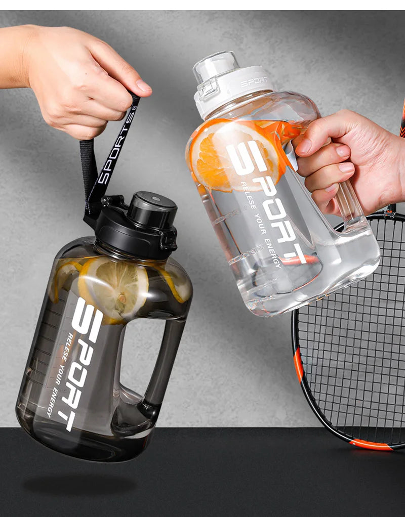 Large Capacity 2 Liter Water Bottle with Straw Lid Sports Gym Water Kettle for Camping Travel BPA Free Drinking Bottles