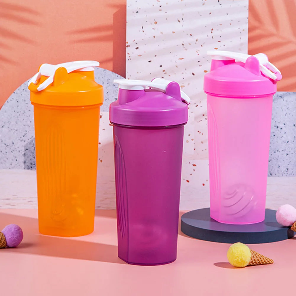 600ml Portable Protein Powder Shaker Bottle Leak Proof Water Bottle for Gym Fitness Training Sport Shaker Mixing Cup with Scale